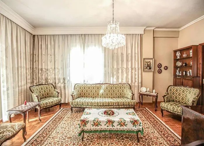 Nicolas Home